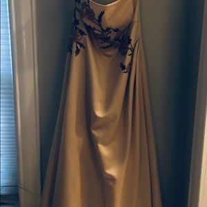 One of a Kind! Special event gown size 10, satin